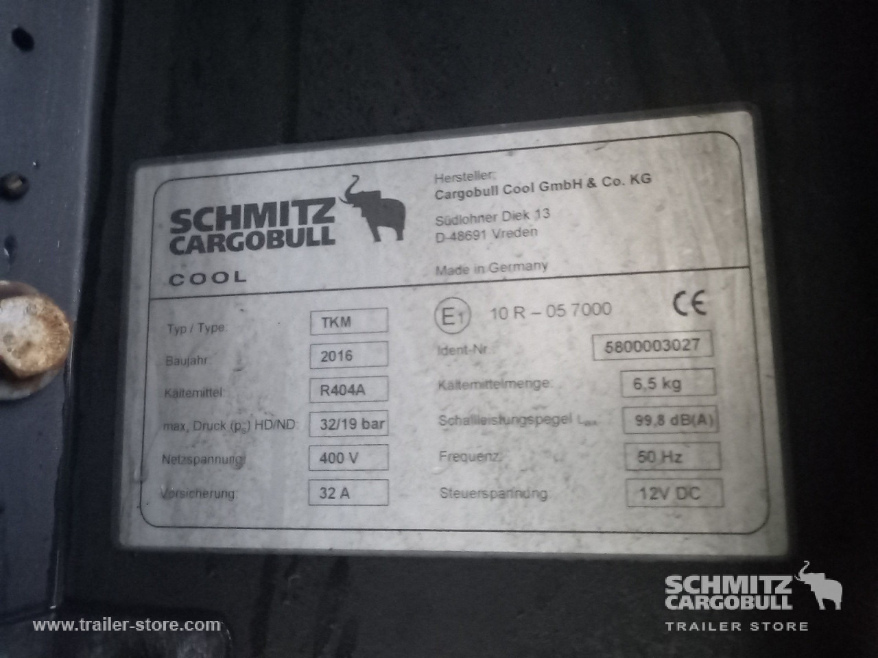 Semirremolque isotérmico SCHMITZ Auflieger Tiefkühler Standard