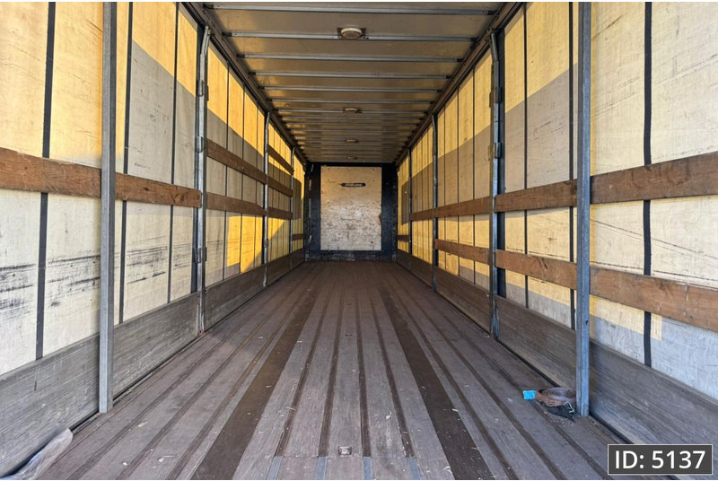 Semirremolque lona Pacton TBD.2 / DHOLLANDIA 2500kg / Steering axle