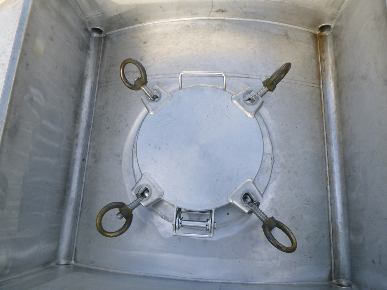 Semirremolque cisterna para transporte de substancias químicas Van Hool Chemical tank inox 30 m3 / 1 comp ADR 12/03/2024: foto 16