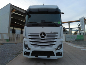 Cabeza tractora MERCEDES-BENZ Actros 1845