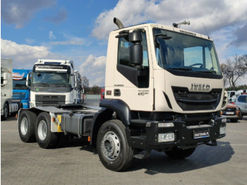 Camión chasis IVECO Trakker