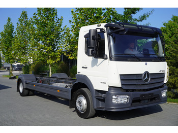 Camión chasis MERCEDES-BENZ Atego 1530