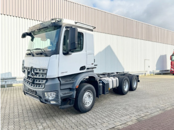 Camión volquete MERCEDES-BENZ Arocs 2642