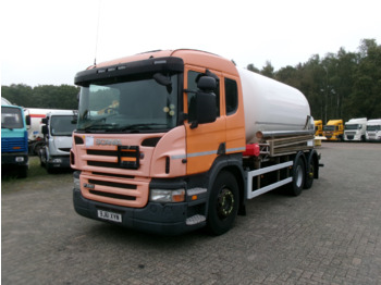 Camión cisterna SCANIA P 320