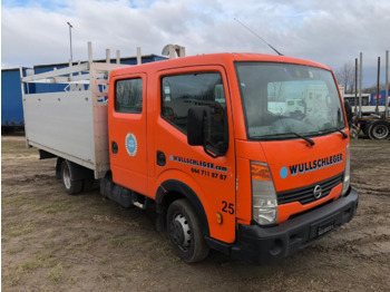 Furgoneta caja abierta NISSAN