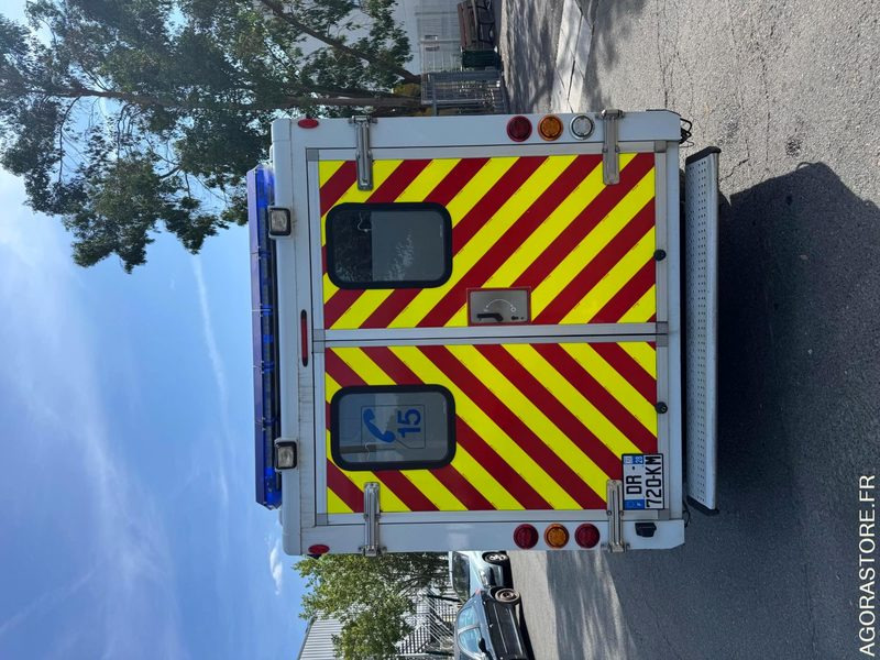 Ambulancia FIAT DUCATO SAMU / AMBULANCE - 2009 - 240 000 KM
