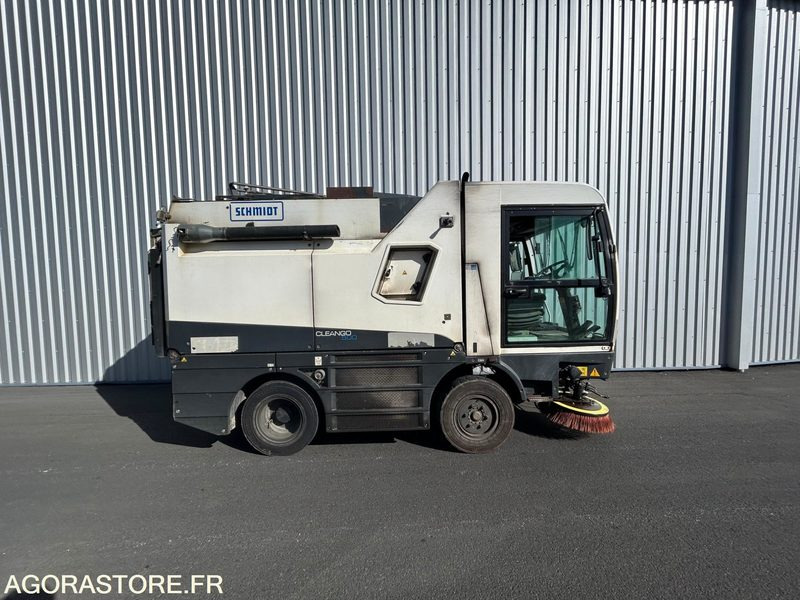 Barredora vial BALAYEUSE DE VOIRIE - SCHMIDT CLEANGO 500 - 2011 - 10 000 HEURES