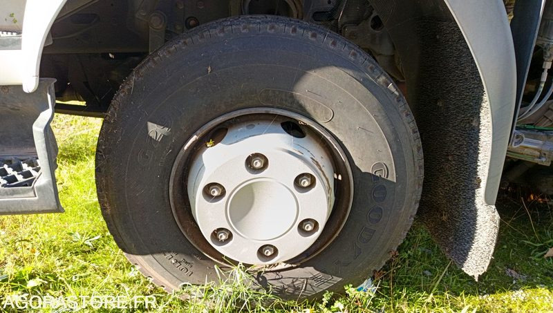 Barredora vial RENAULT MAJOR SCARAB - 2007 - 4730h