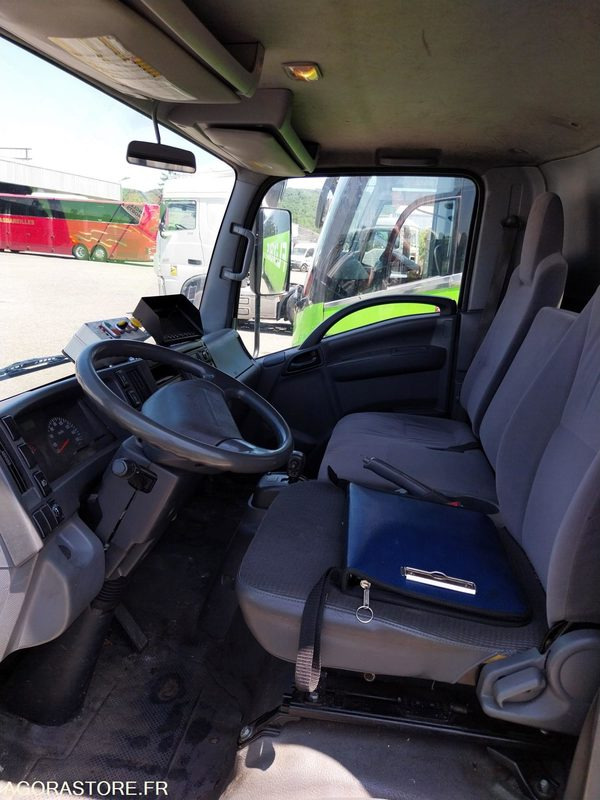 Camión de basura BOM ISUZU SEMAT 7,5T // R60049