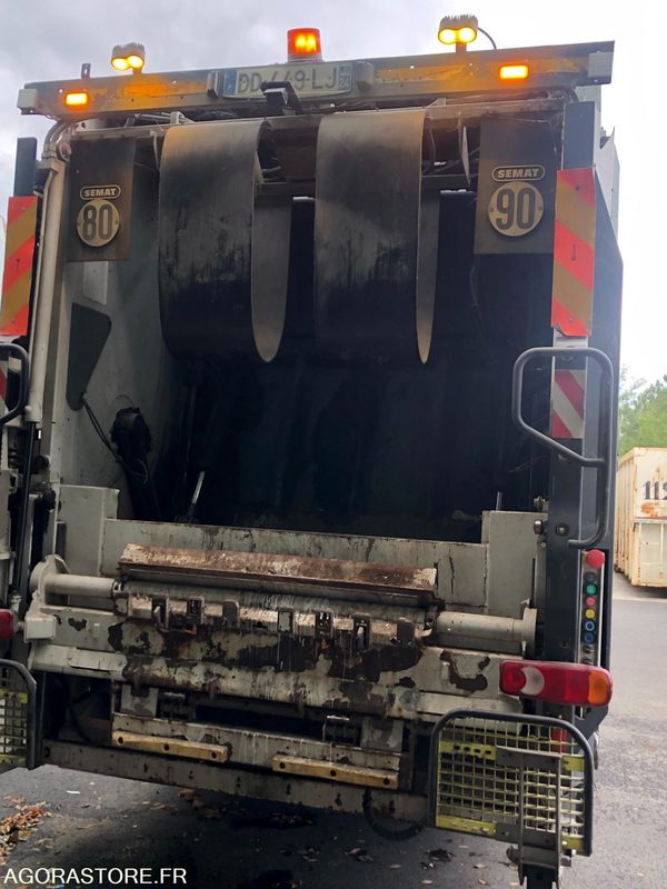 Camión de basura MERCEDES ECONIC (26t, 21 CV, 353 Cv, cabine bus, benne 23m3) - 138948 kms - 2018
