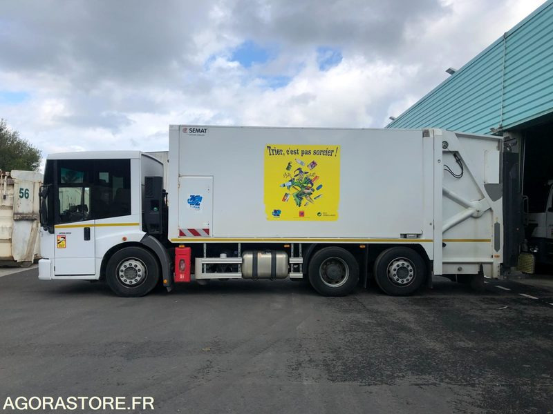 Camión de basura MERCEDES ECONIC (26t, 21 CV, 353 Cv, cabine bus, benne 23m3) - 138948 kms - 2018