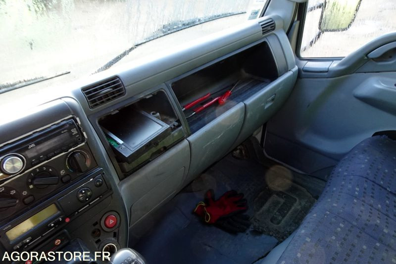 Camión de basura Mitsubishi Fuso