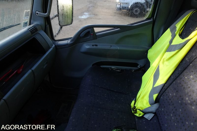 Camión de basura Mitsubishi Fuso