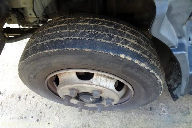 Camión de basura Mitsubishi Fuso