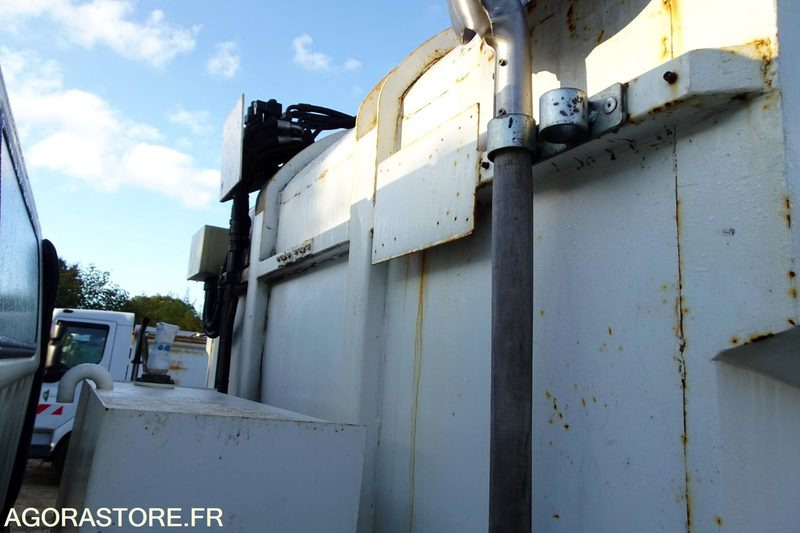 Camión de basura Mitsubishi Fuso