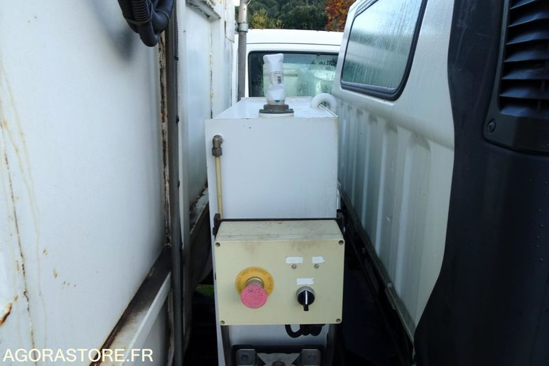 Camión de basura Mitsubishi Fuso