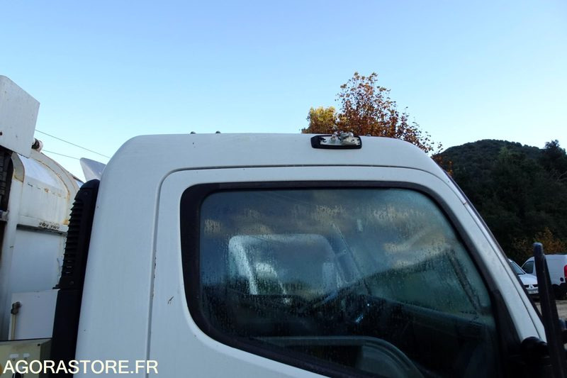 Camión de basura Mitsubishi Fuso