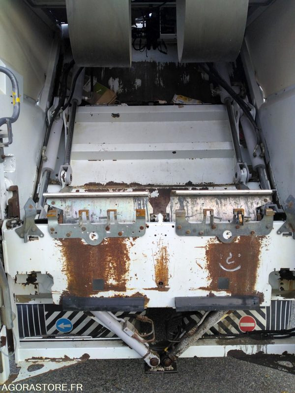 Camión de basura RENAULT PREMIUM 310 CV