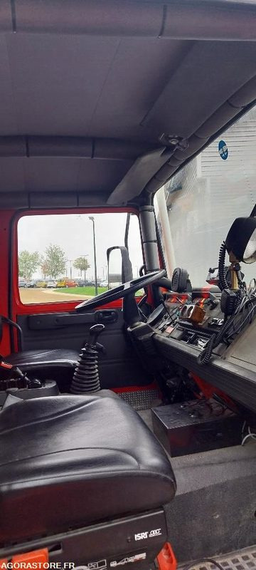 Camión de bomberos RENAULT M210 4X4