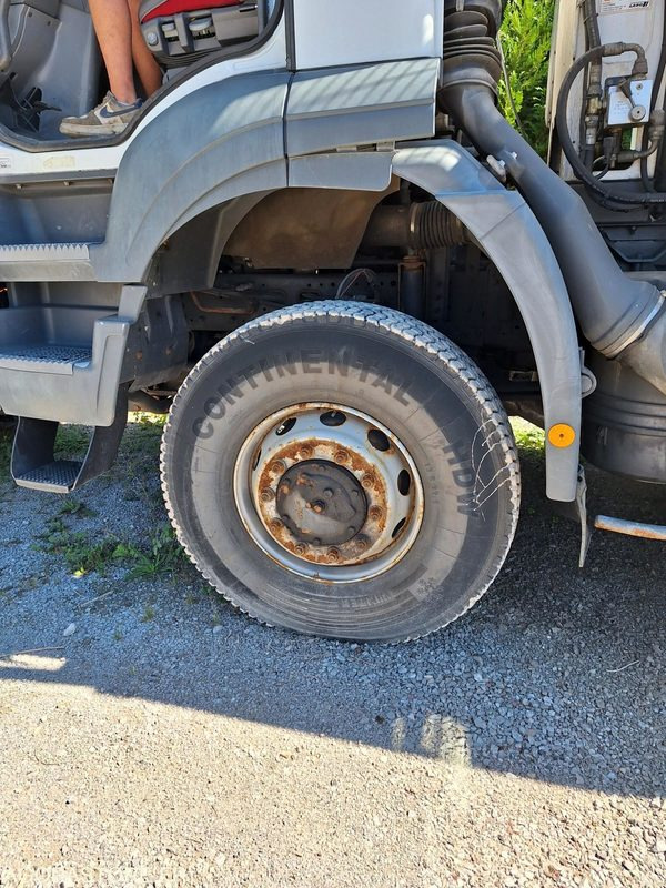 Máquina quitanieve IVECO TRACKER