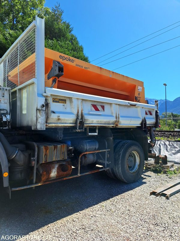 Máquina quitanieve IVECO TRACKER