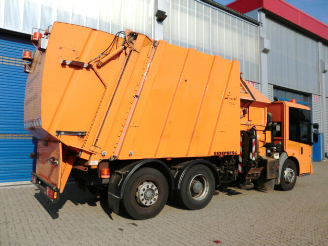 Camión de basura para transporte de basura Mercedes-Benz Econic 2628L 6x2 mit SIDEPRESS Aufbau Econic 2628L 6x2 mit SIDEPRESS Aufbau: foto 7