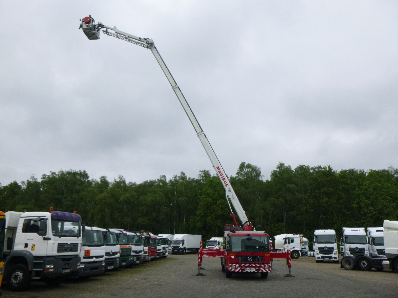 Camión de bomberos Mercedes Econic 6x2 RHD Magirus ALP325 fire truck: foto 11