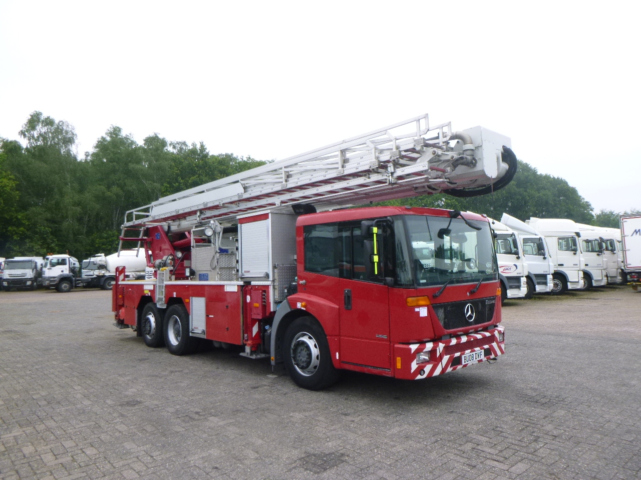 Camión de bomberos Mercedes Econic 6x2 RHD Magirus ALP325 fire truck: foto 2