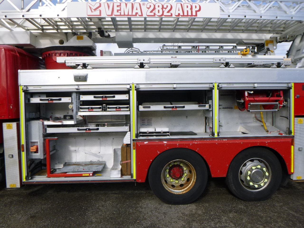 Camión de bomberos Scania P310 6x2 RHD fire truck + pump, ladder & manlift: foto 14