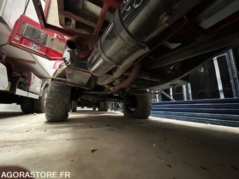 Vehículo municipal UNIMOG 406.200/416 4X4 17870 KM