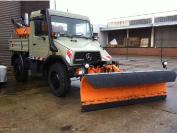 UNIMOG U90 Turbo Schneeaus - Vehículo municipal