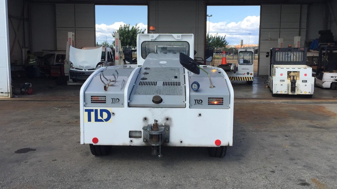 TLD TMX150-9 - Remolcador de aviones: foto 5