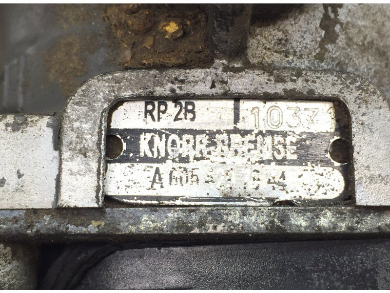 KNORR-BREMSE Econic 2629 (01.98-) - Grúa para camión: foto 5