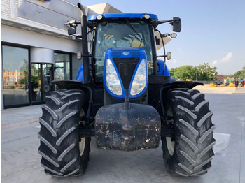  NEW HOLLAND T7.210 - Tractor: foto 1
