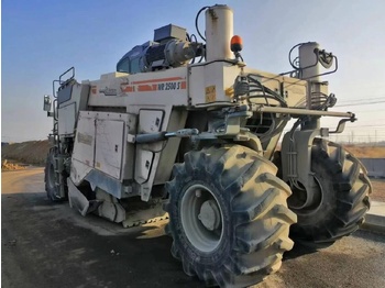 Wirtgen WR2500S - Estabilizador de suelos: foto 1