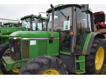 John Deere 6100 - Tractor: foto 1