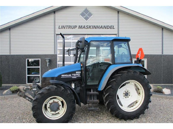 New Holland TS 110 Med frontlift  - Tractor: foto 1