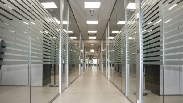 ORION AMBULANZE usato - Vehículos municipales VOLKSWAGEN Transporter undefined: foto 3