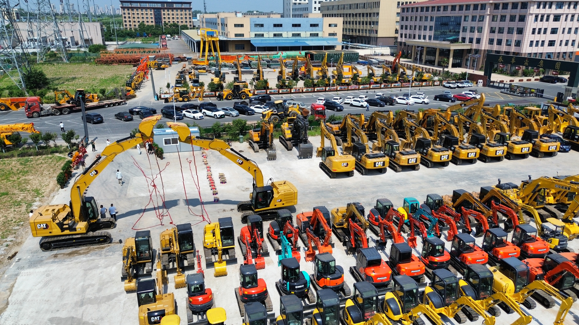 Toaks International Trading Company - Maquinaria de construcción CATERPILLAR - Año: 2009, Euro 3 undefined: foto 1