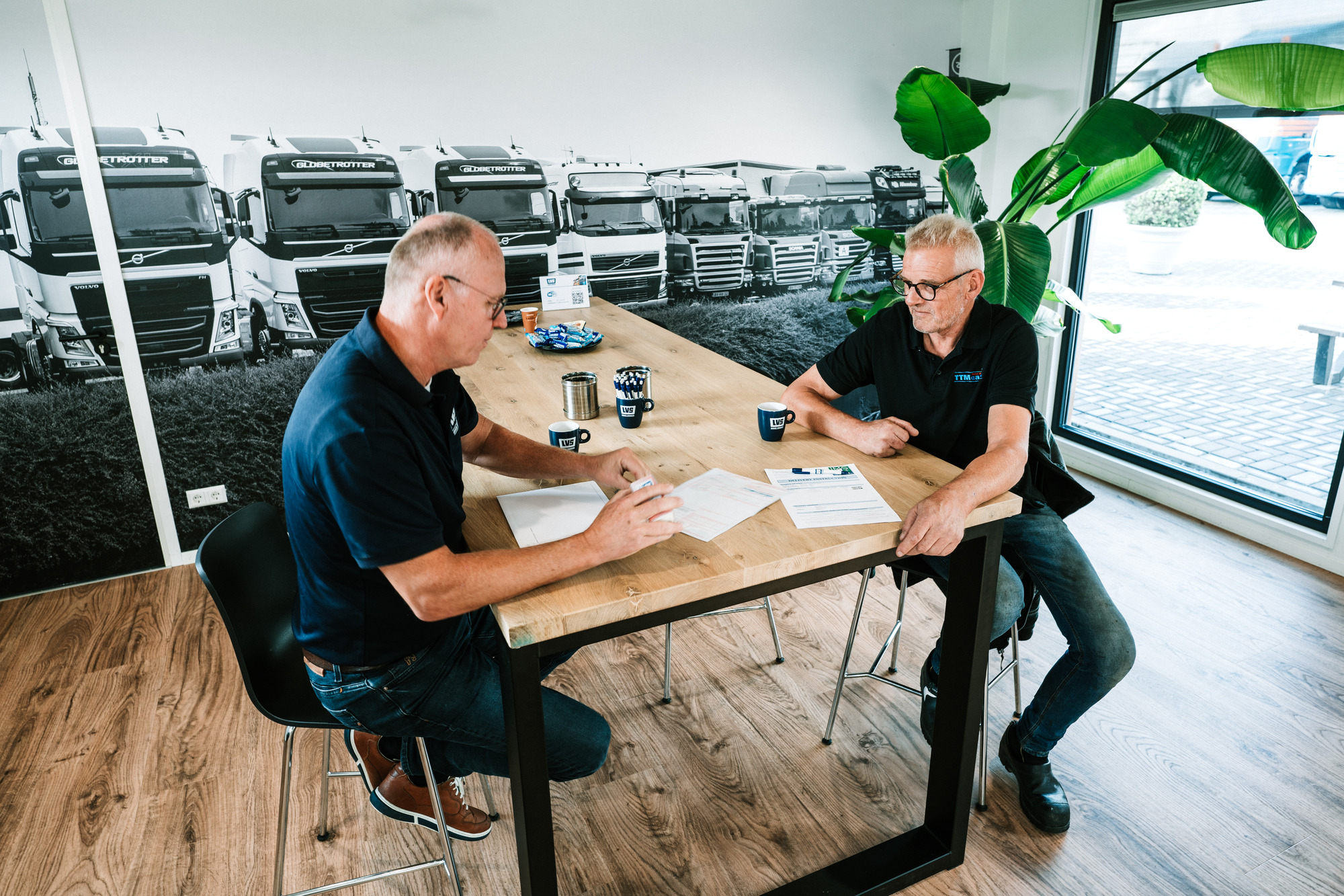 LVS Used TRUCKS undefined: foto 2