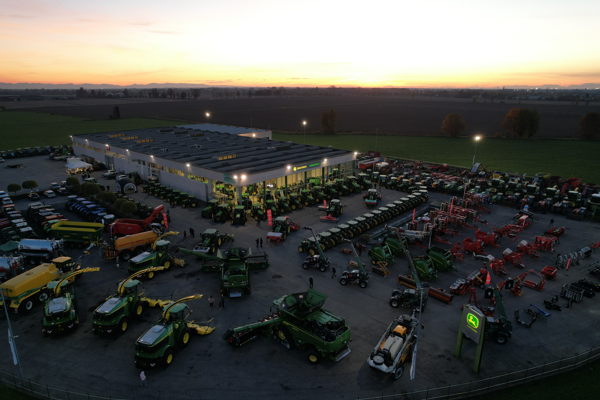 AGRIBERTOCCHI S.R.L. - Equipos de manutención MANITOU undefined: foto 1