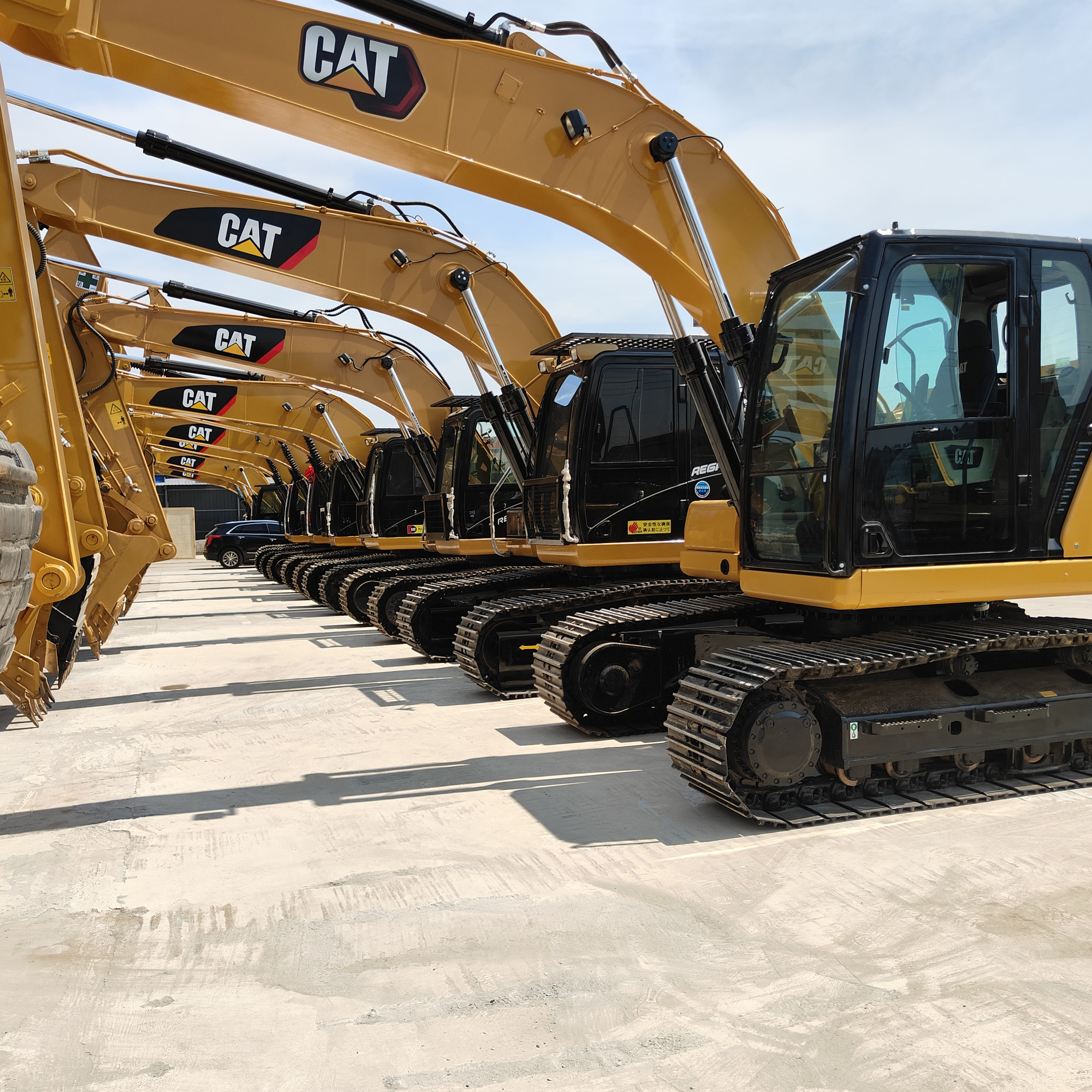 ZM Machinery Co., Ltd. - Maquinaria de construcción CATERPILLAR 349 undefined: foto 2