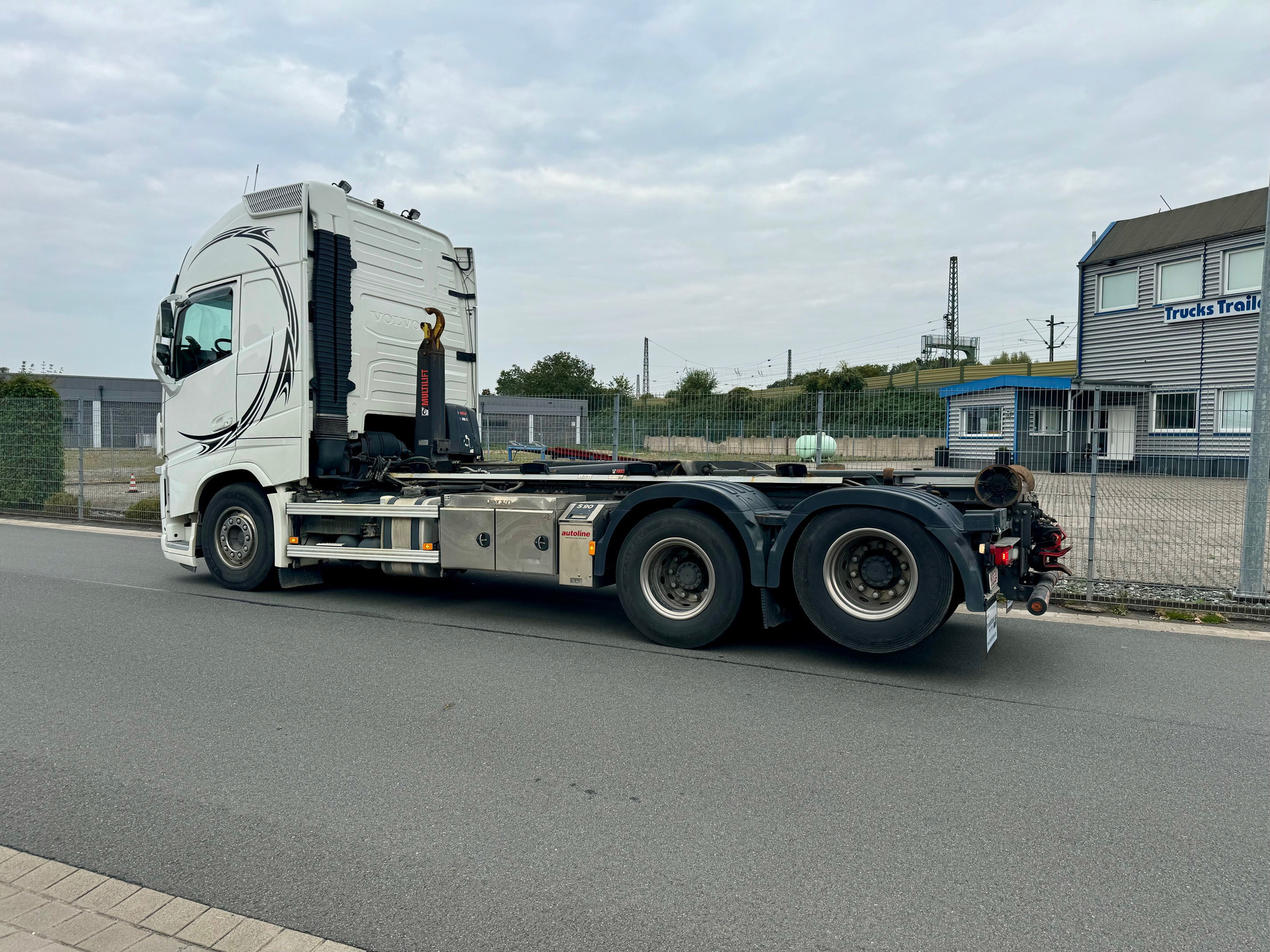 Annette Trendelmann Truck GmbH  - anuncios sobre venta undefined: foto 12
