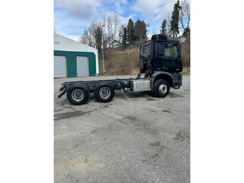 Camión chasis Mercedes-Benz Arocs 26.40 6x4 Kipperfahrgestell BB: foto 4 Camión chasis Mercedes-Benz Arocs 26.40 6x4 Kipperfahrgestell BB: foto 4
