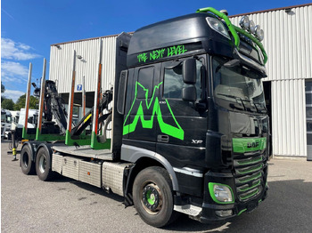 Camión forestal DAF XF 530