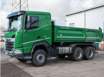 Camión volquete DAF XF