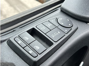 Camión caja cerrada MAN TGL 12.220 E6 7,1m Koffer+LBW Getriebegeräusche: foto 3 Camión caja cerrada MAN TGL 12.220 E6 7,1m Koffer+LBW Getriebegeräusche: foto 3