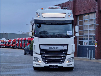 Cabeza tractora DAF XF 460 SuperSpaceCab 4x2 - Full air - Night Clima - TV -Microwave - Full spoiler - Navi: foto 2