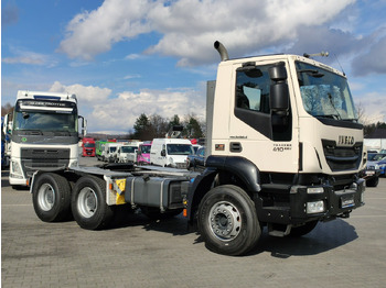 Cabeza tractora Iveco Trakker 26.410 6x4 Manual Mały Przebieg tylko-46000km: foto 5 Cabeza tractora Iveco Trakker 26.410 6x4 Manual Mały Przebieg tylko-46000km: foto 5