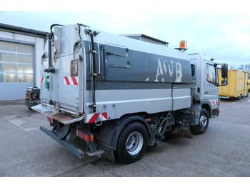 Barredora vial MERCEDES-BENZ Atego 1018 Rechtslenker Schmidt SK 500 R Rückfah: foto 4